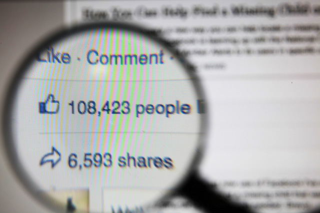 Über den Erfolg einer Marke bestimmen mehr und mehr die Nutzer von Facebook und Instagram. (Bild: Twinsterphoto – Shutterstock.com)