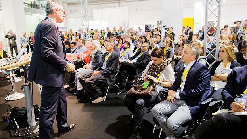 Hohes Interesse an den Vorträgen (Bild: Swiss Online Marketing / Friederike Tröndle)